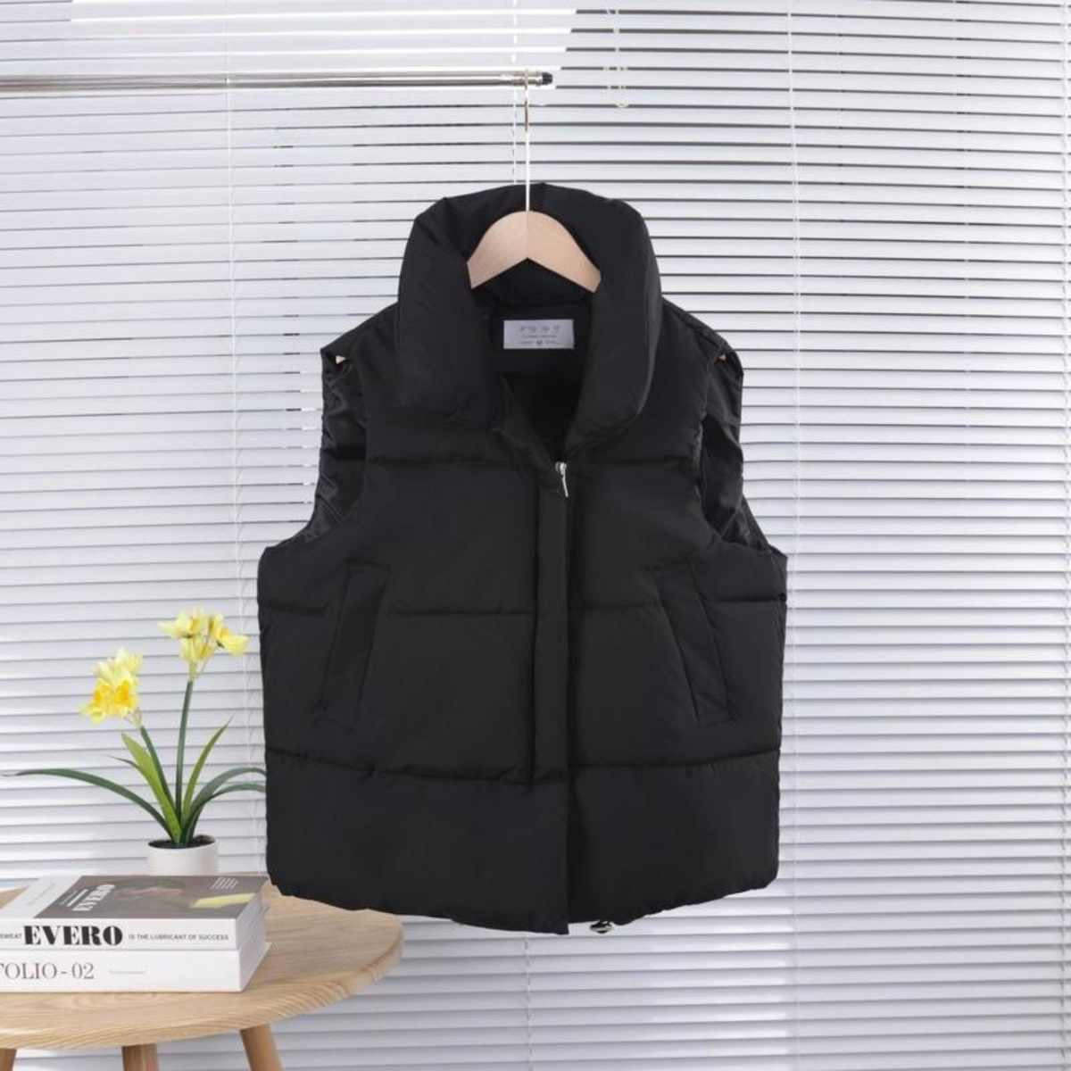 Alula™ | Oversized High-Neck Sleeveless Puffer